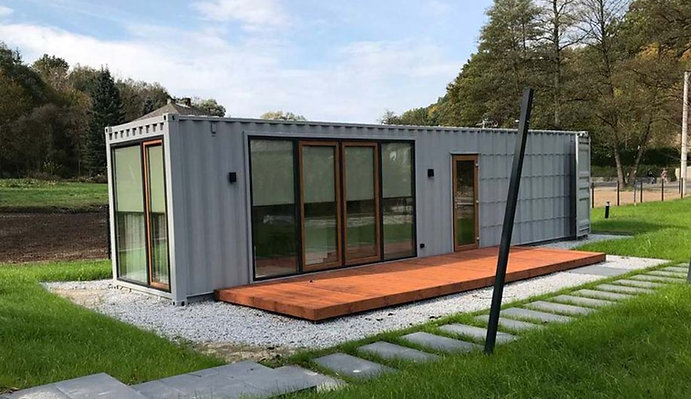 52aa76_3df67a6d79f64581a61ff10ad4f771fbmv2 Conteneur maison de 30 m² clé en main – Image 1