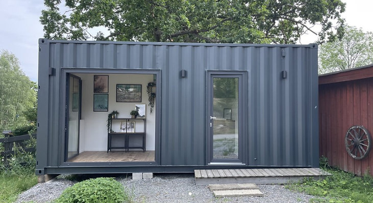 52aa76_d8ef37ab89904fa489536a9881b665bbmv2 Conteneur mini-maison de 15 m² clé en main – Image 1