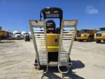 Mini-Pelle Caterpillar 301.7CR d’Occasion – 1,8T (2021) avec 3 Godets et Remorque – Image 3