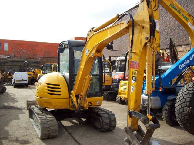 2007-JCB-8045-04 Mini-pelle d’occasion JCB 8045 ZTS (2007) – 4,75T – Moteur Perkins 33 kW – Image 1