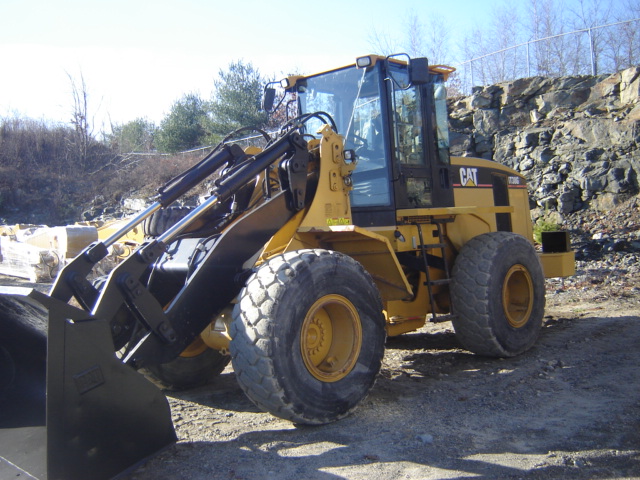 E3 Chargeuse articulée CAT IT38G – 2006, godet 2,5 m³ – Image 1
